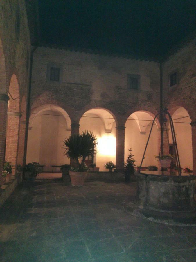 Santa Maria Della Pace Bed and Breakfast Montespertoli Buitenkant foto